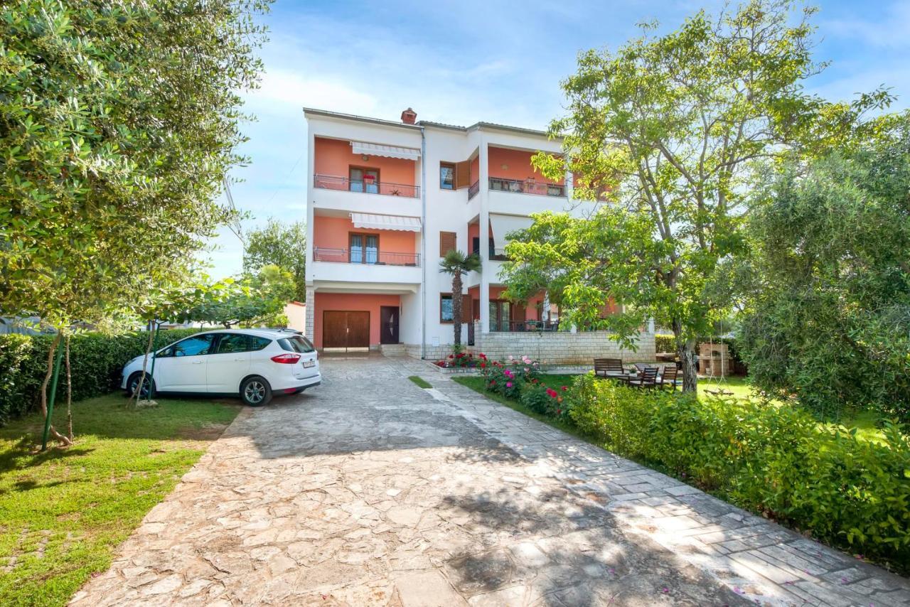 Apartments Adria Ровінь Екстер'єр фото