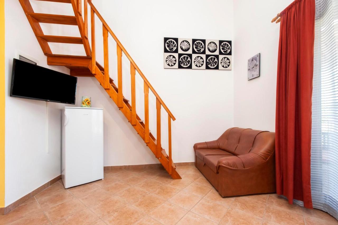 Apartments Adria Ровінь Екстер'єр фото